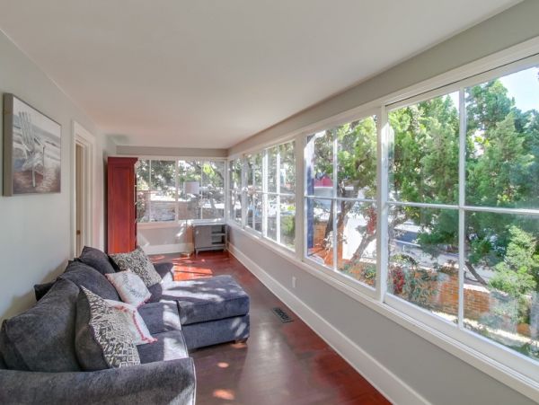 La Jolla 6 Bedroom Home Short Walk to Beach