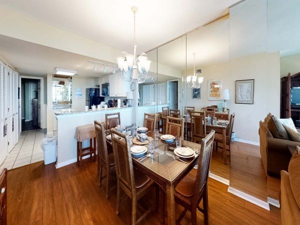 Lovely 3 Bedroom Condo Ocean Front Sleeps 7