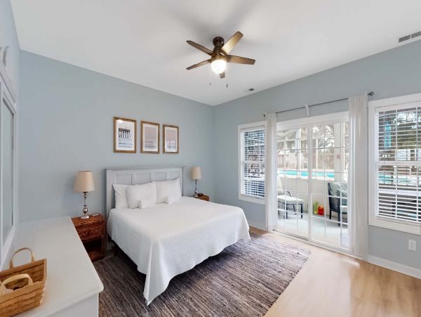 Charming 4 Bedroom Home in Isle of Palms