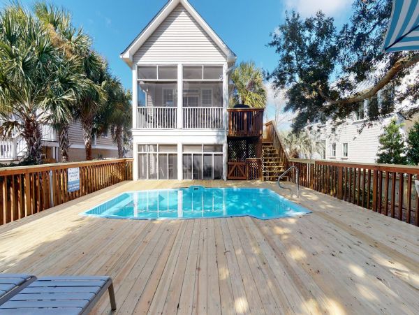 Charming 4 Bedroom Home in Isle of Palms