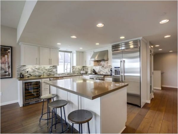 Pacific Beach 4 bedroom Condo 3 blocks from the beach