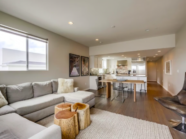 Pacific Beach 4 bedroom Condo 3 blocks from the beach