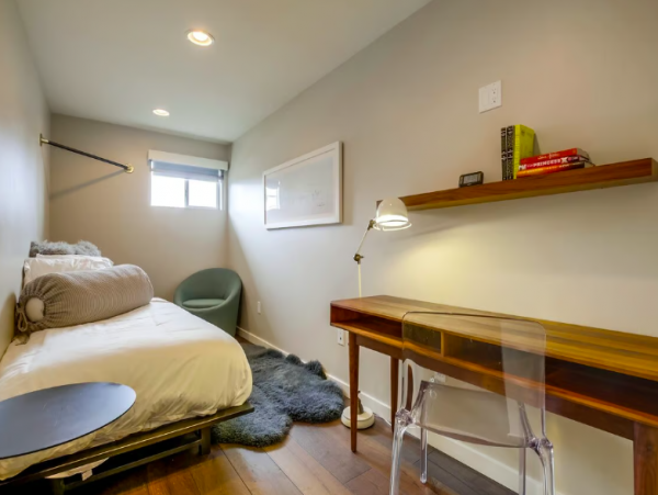Pacific Beach 4 bedroom Condo 3 blocks from the beach