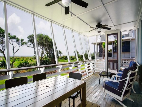 Oceanfront Vacation Home in Isle of Palms Sleeps Twelve Bedroom