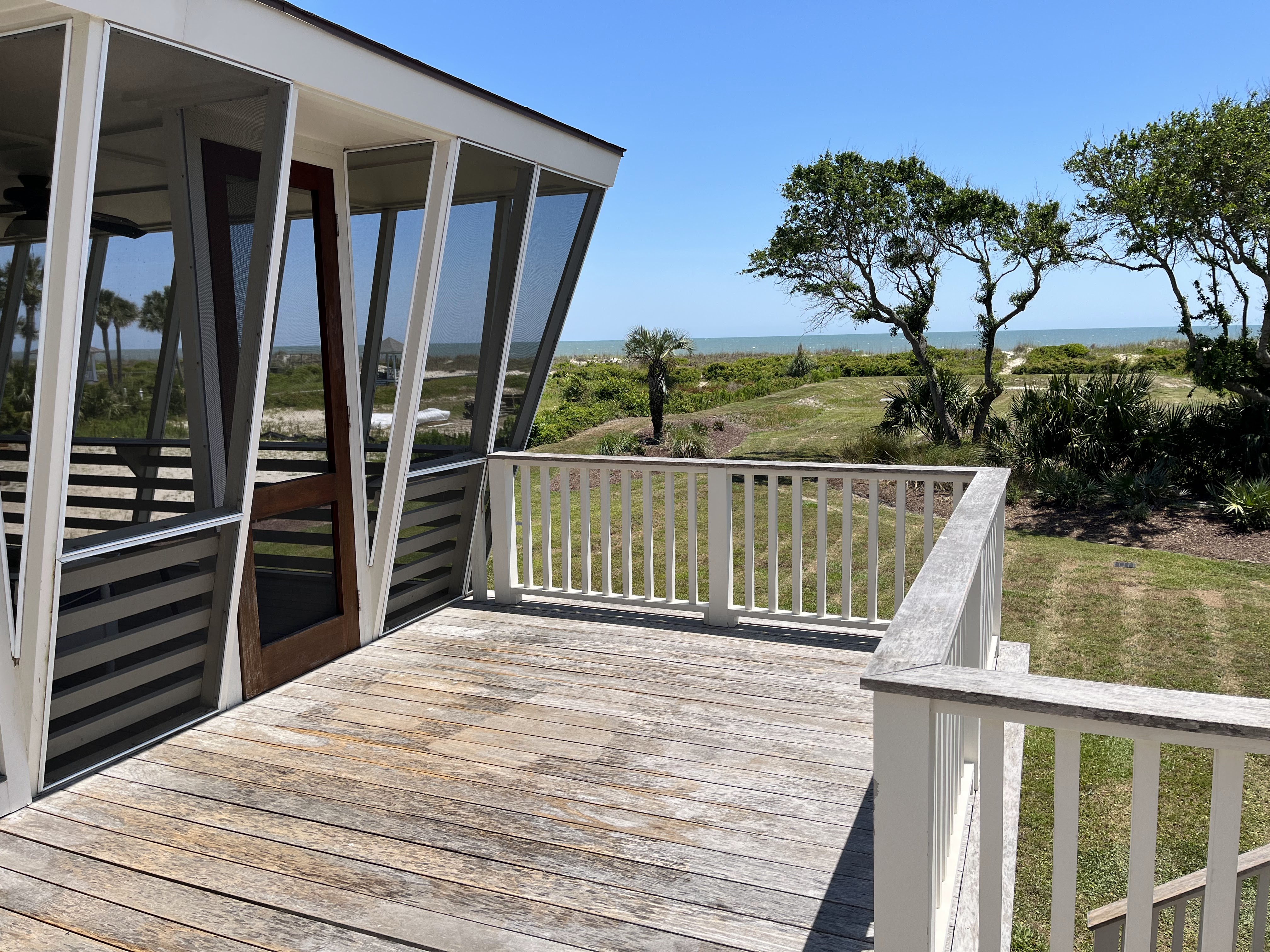 Oceanfront Vacation Home in Isle of Palms Sleeps Twelve Bedroom