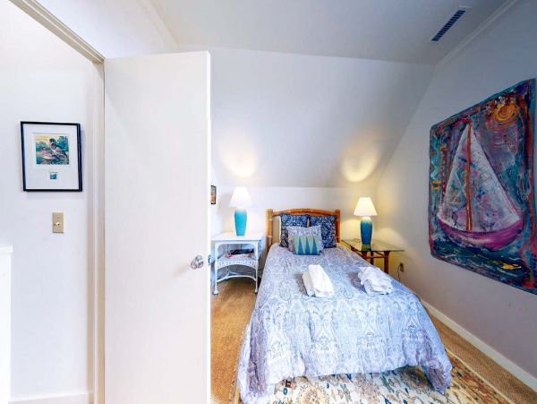 Oceanfront Vacation Home in Isle of Palms Sleeps Twelve Bedroom