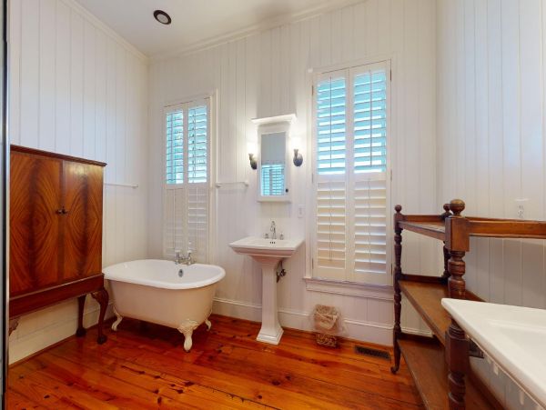 Oceanfront Isle of Palms Vacation Home Six bedroom