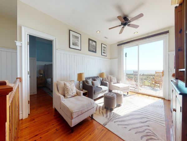 Oceanfront Isle of Palms Vacation Home Six bedroom