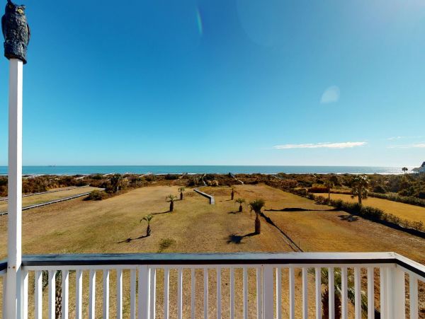 Oceanfront Isle of Palms Vacation Home Six bedroom