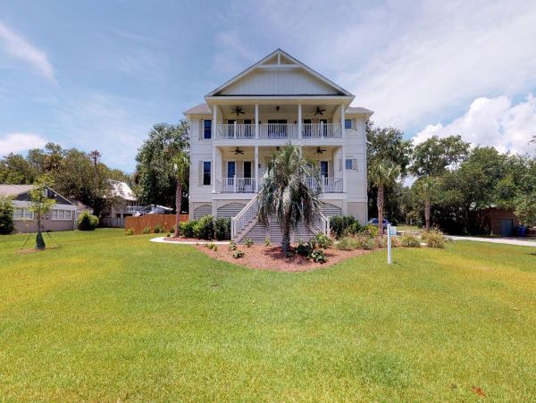 Isle Of Palms Home 1015109