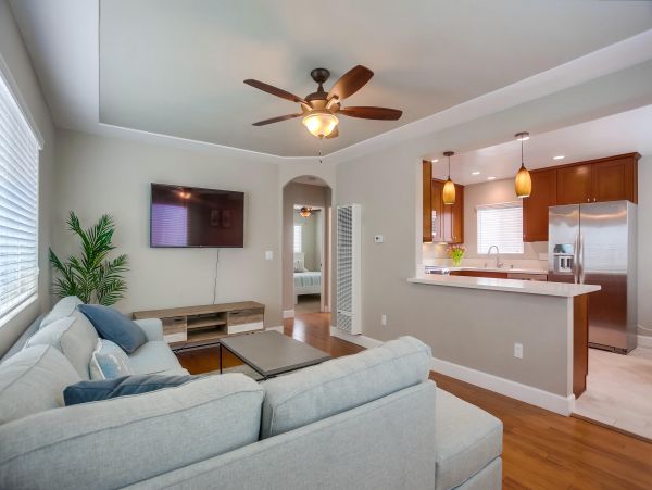 Amazing Six Bedroom Triplex in Ocean Beach