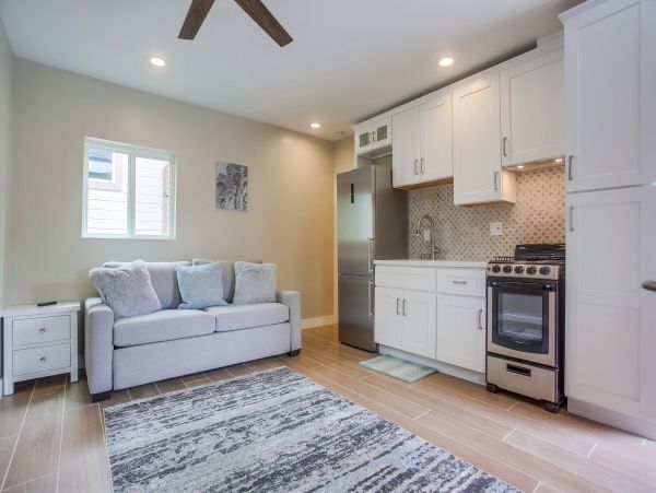 Amazing Six Bedroom Triplex in Ocean Beach