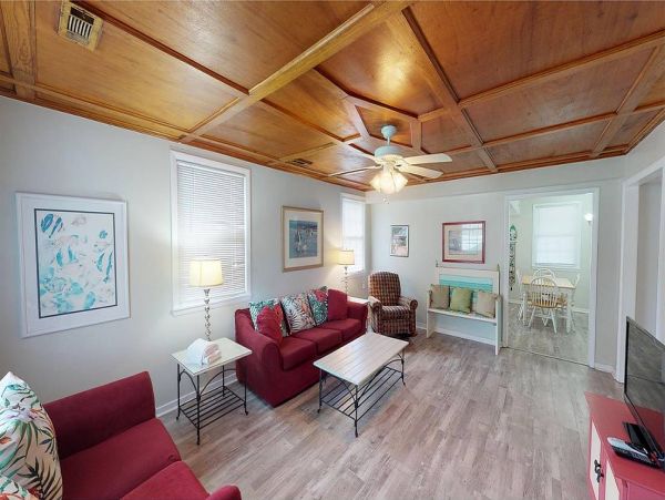 Isle Of Palms Home 1015150