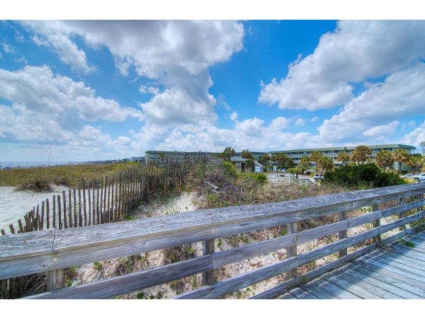 Isle Of Palms Condo 1015158