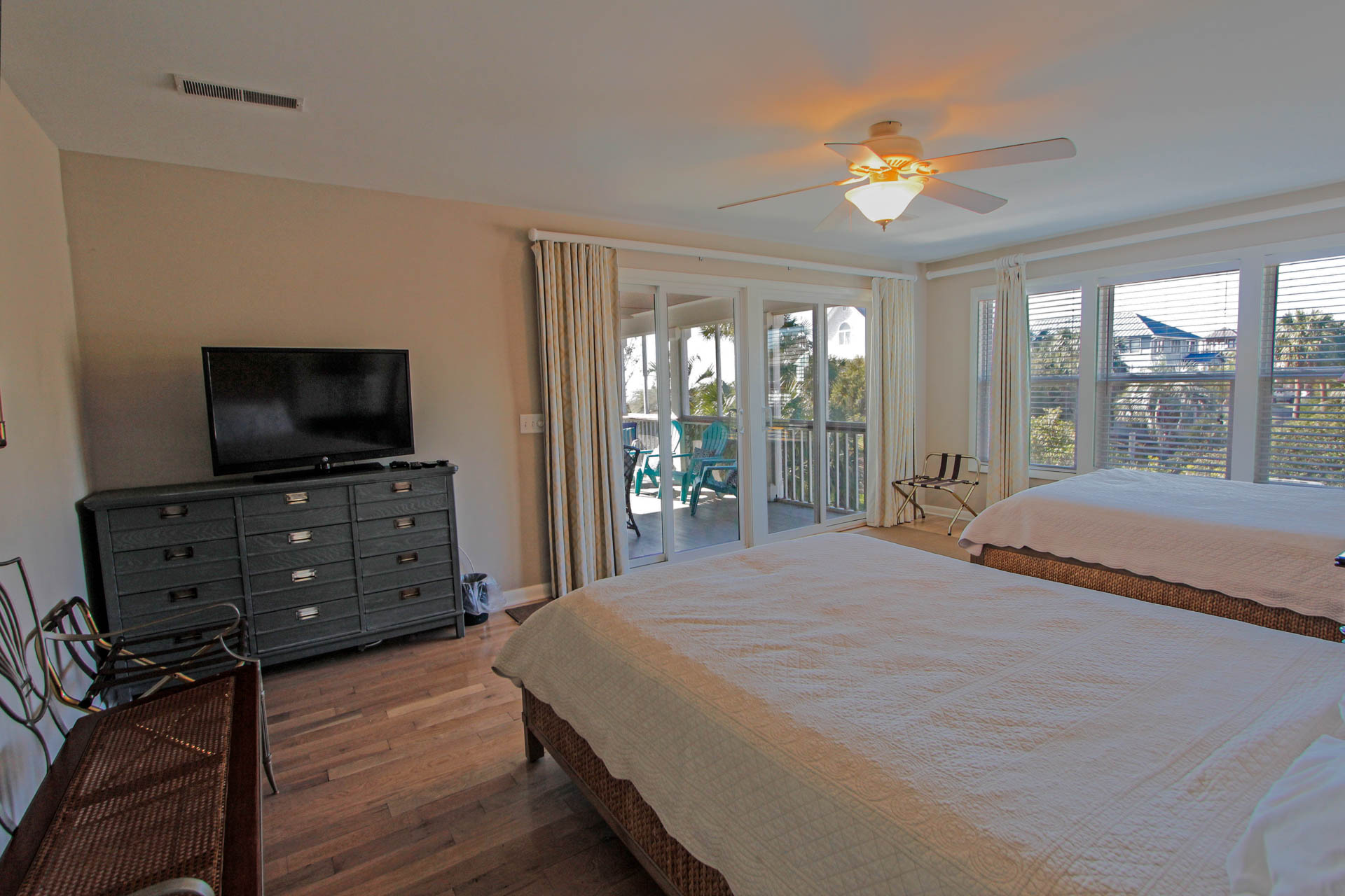 Isle Of Palms Home 1015169