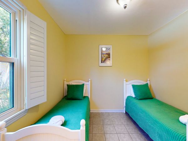 Classic 7 Bedroom Beach Home Sleeps 14 Guests