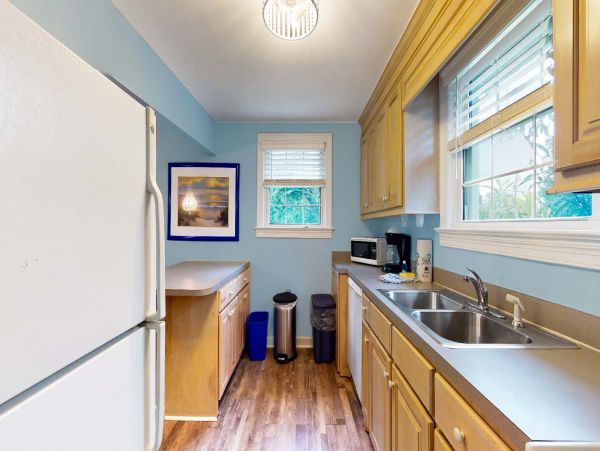 Isle Of Palms Home 1015172
