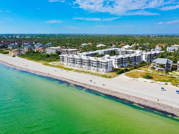 Charming Two Bedroom Condo in Sanibel Sleeps 6