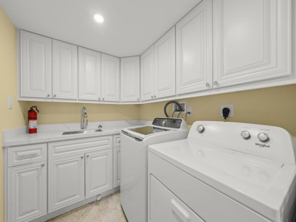 Charming Two Bedroom Condo in Sanibel Sleeps 6