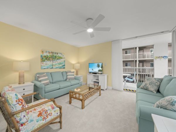 Charming Two Bedroom Condo in Sanibel Sleeps 6