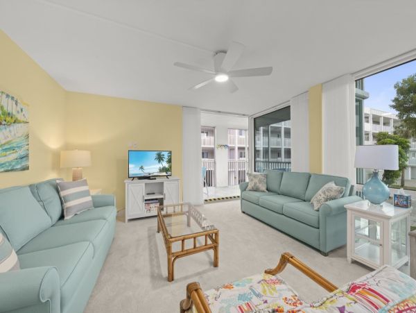 Charming Two Bedroom Condo in Sanibel Sleeps 6