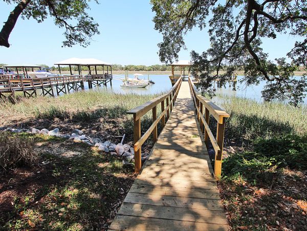 Isle Of Palms Home 1015175