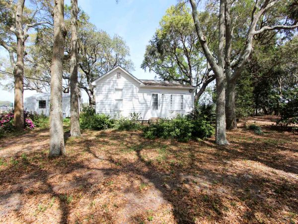 Isle Of Palms Home 1015175