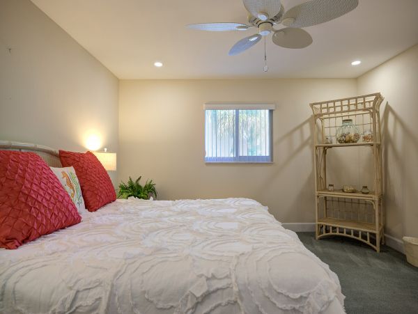 Sanibel Vacation Condo Two Bedrooms Walk To The Beach