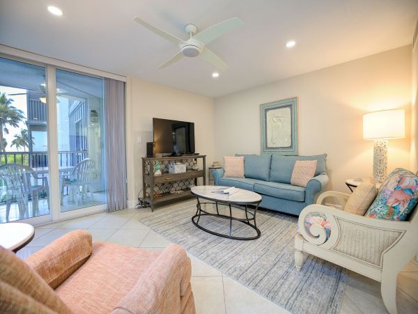 Sanibel Vacation Condo Two Bedrooms Walk To The Beach