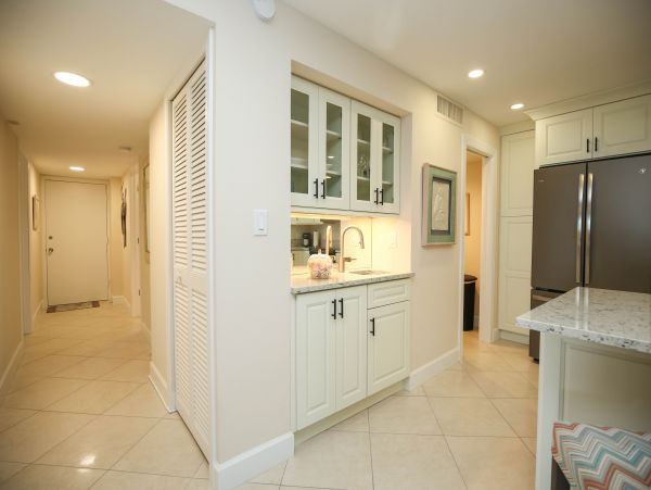 Sanibel Vacation Condo Two Bedrooms Walk To The Beach