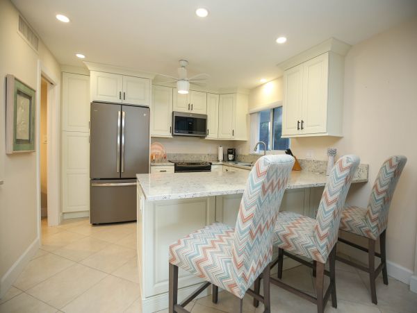 Sanibel Vacation Condo Two Bedrooms Walk To The Beach