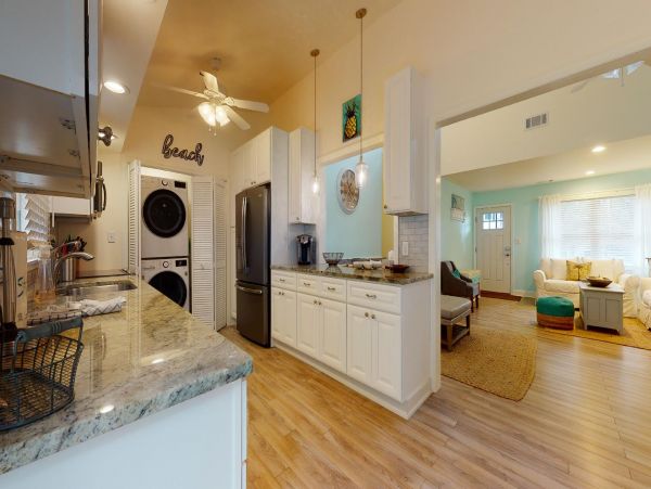 Isle Of Palms Home 1015185
