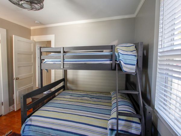 Isle Of Palms Home 1015188