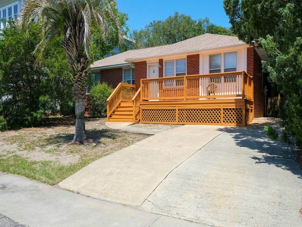 Isle Of Palms Home 1015194