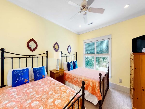 Isle Of Palms Home 1015197
