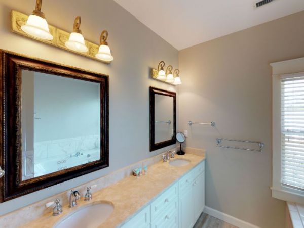 Isle of Palms Vacation Home Four Bedroom Walk to Beach