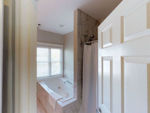 Isle of Palms Vacation Home Four Bedroom Walk to Beach