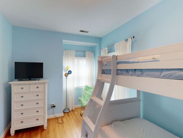 Isle of Palms Vacation Home Four Bedroom Walk to Beach