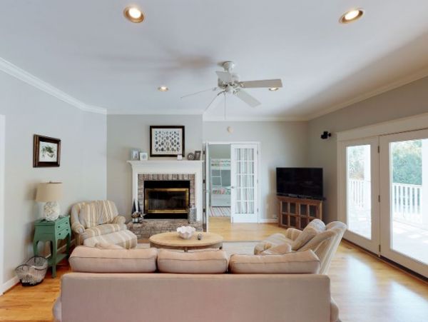 Isle of Palms Vacation Home Four Bedroom Walk to Beach
