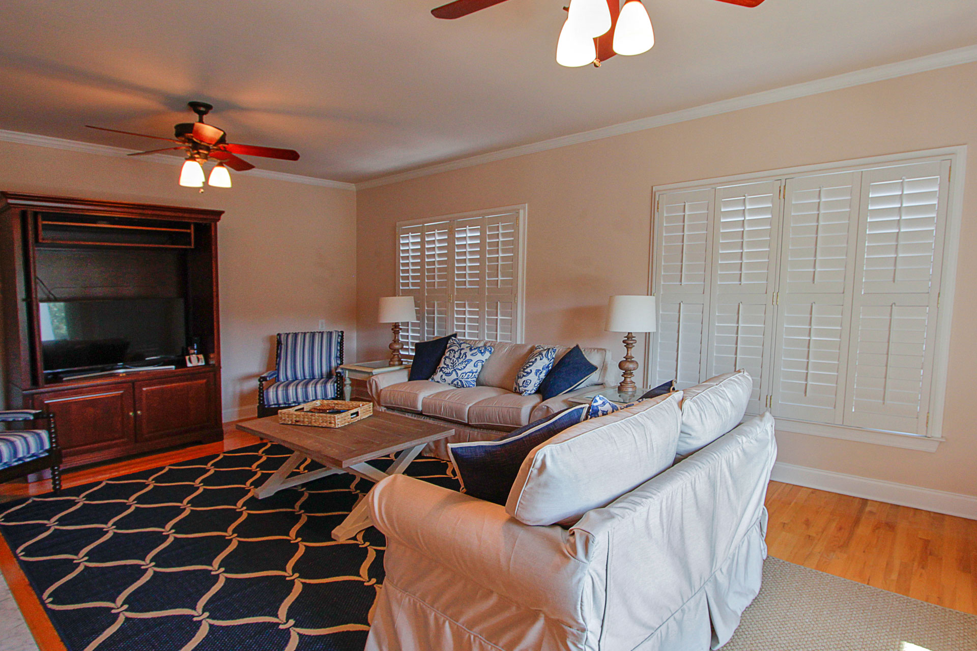 Isle Of Palms Home 1015203