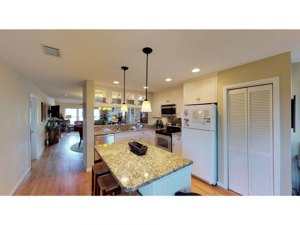 Isle Of Palms Home 1015204