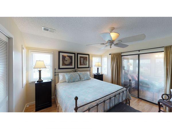 Isle Of Palms Home 1015204