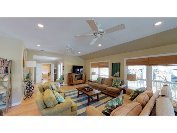 Isle Of Palms Home 1015205