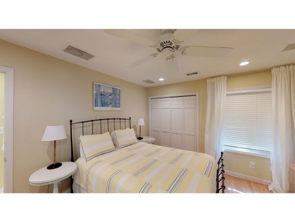 Isle Of Palms Home 1015205