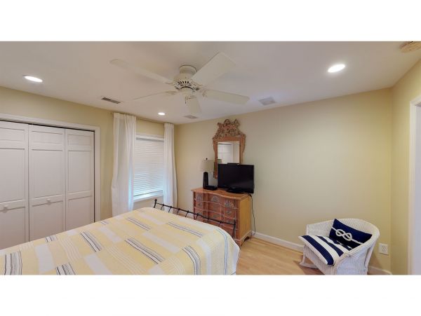Isle Of Palms Home 1015205