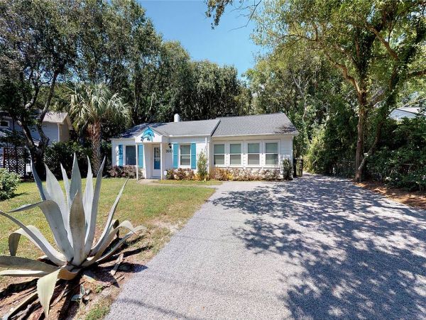 Isle Of Palms Home 1015206