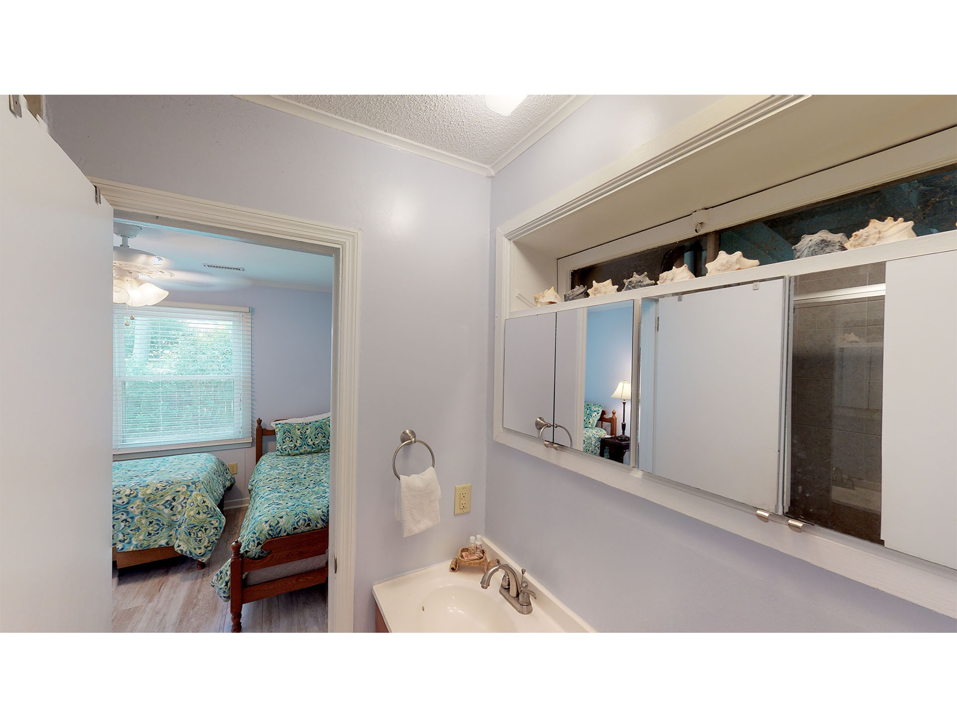 Isle Of Palms Home 1015206