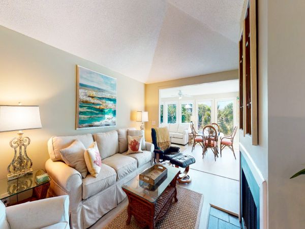Isle Of Palms Home 1015208