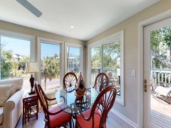 Isle Of Palms Home 1015208