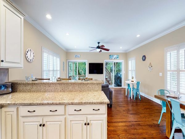 Isle Of Palms Home 1015210
